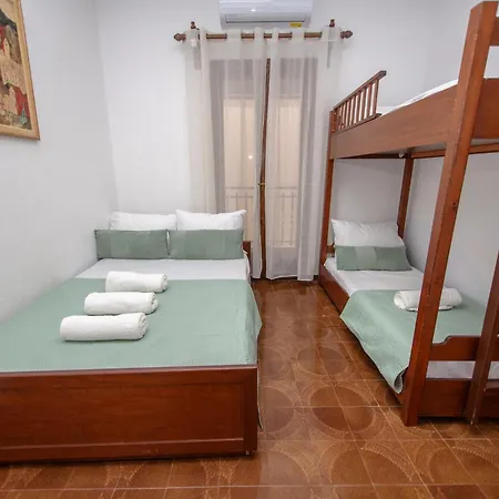 Διαμέρισμα Maria's *
